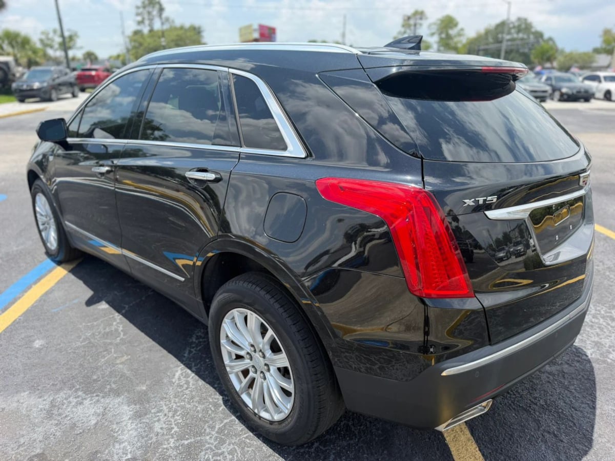 Cadillac XT5 photo 6