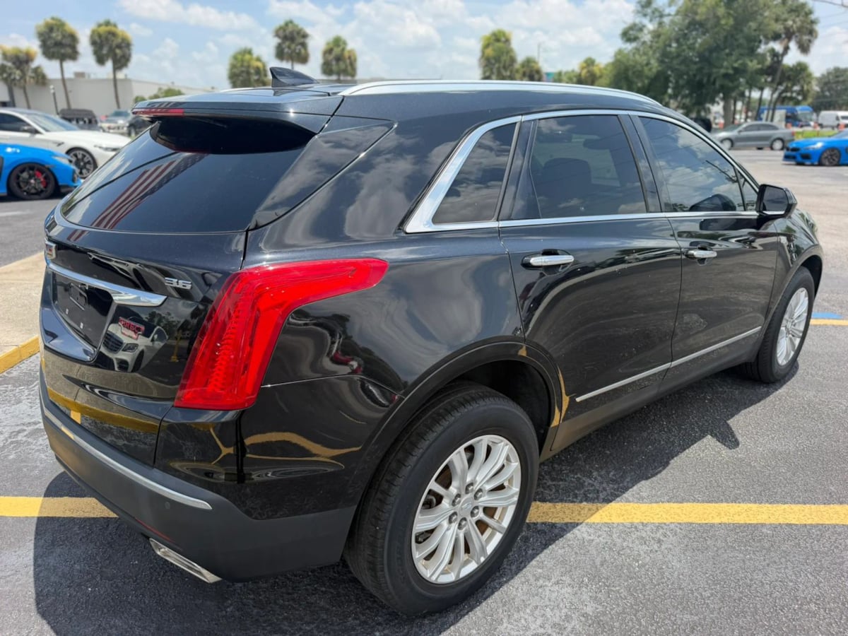 Cadillac XT5 photo 9