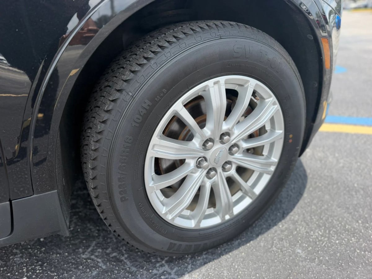 Cadillac XT5 photo 11