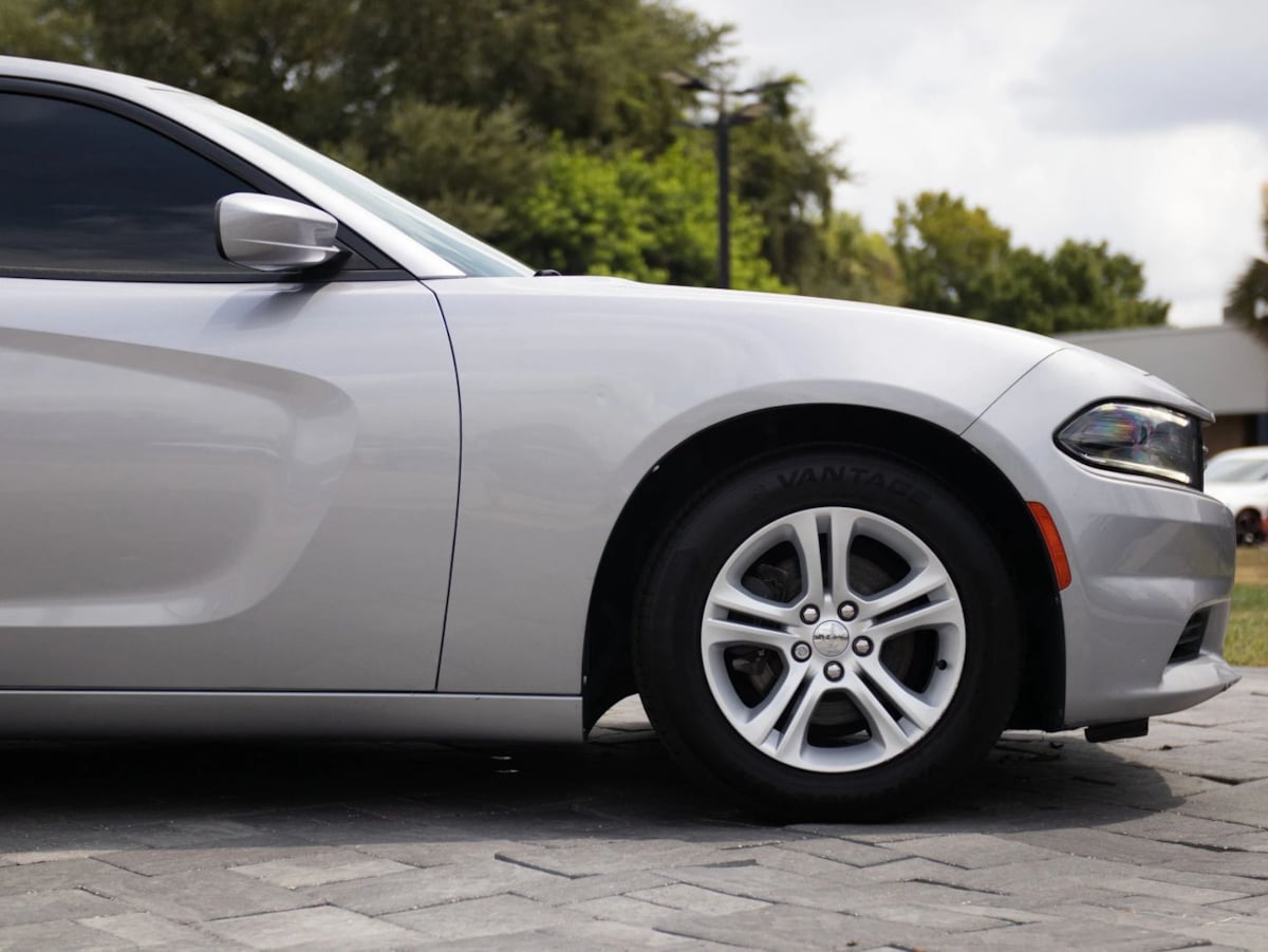 Dodge Charger photo 16