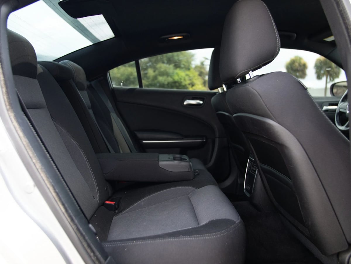Dodge Charger photo 24