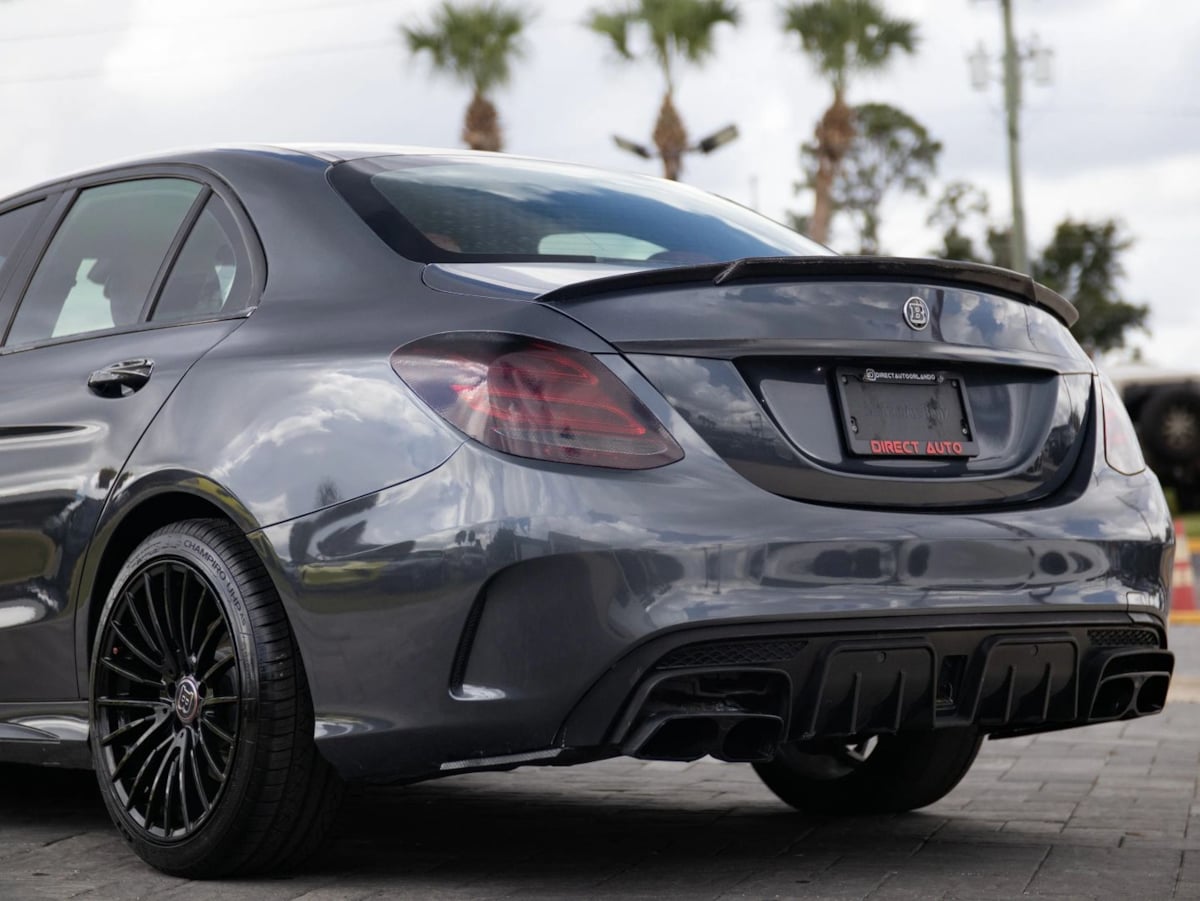Mercedes-Benz C300 photo 10