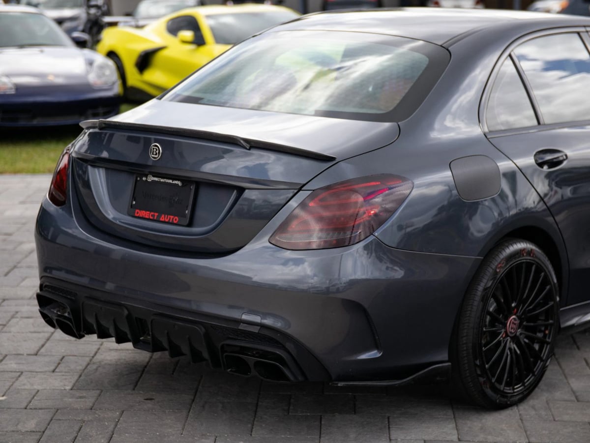Mercedes-Benz C300 photo 14