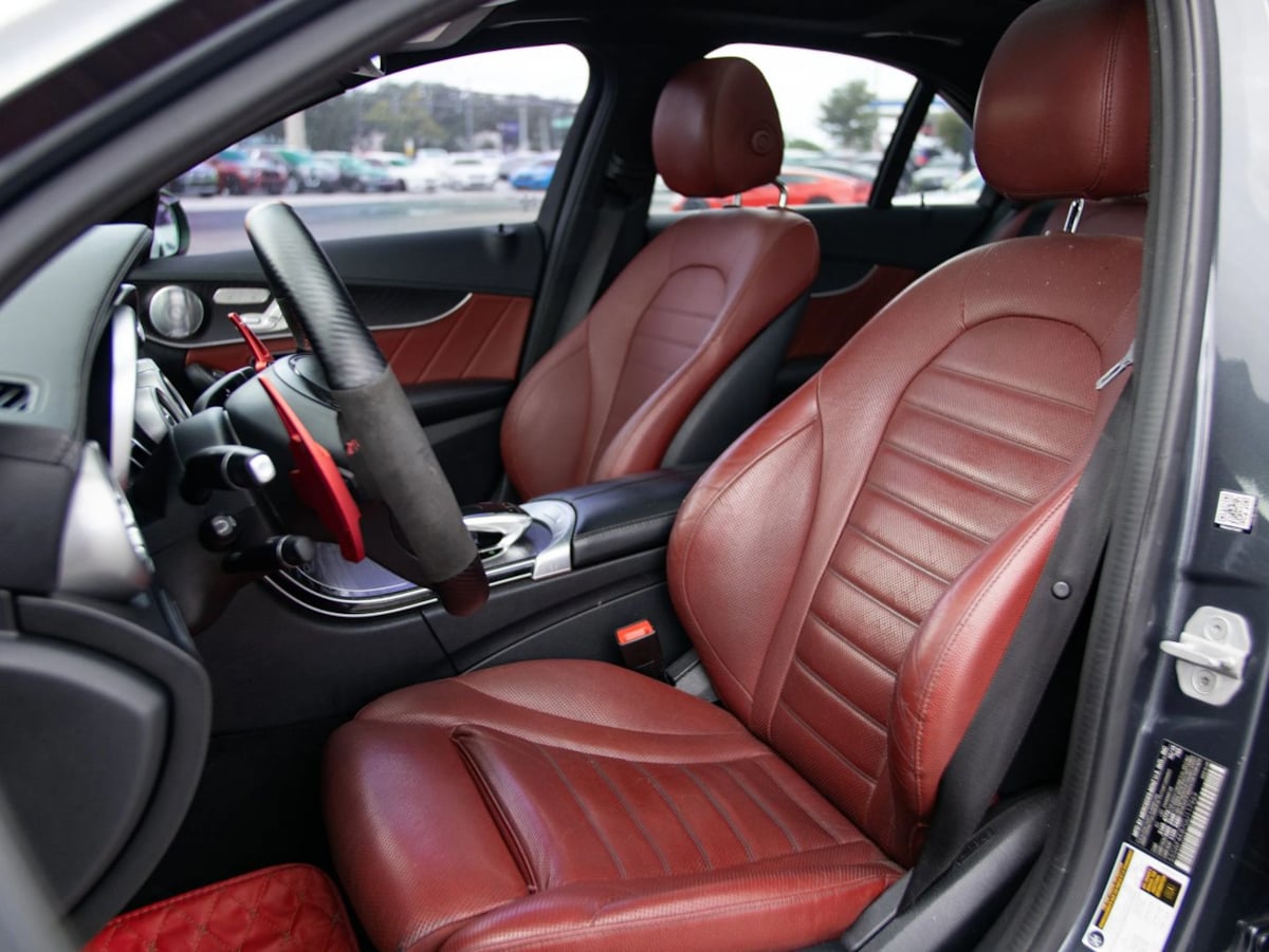 Mercedes-Benz C300 photo 23