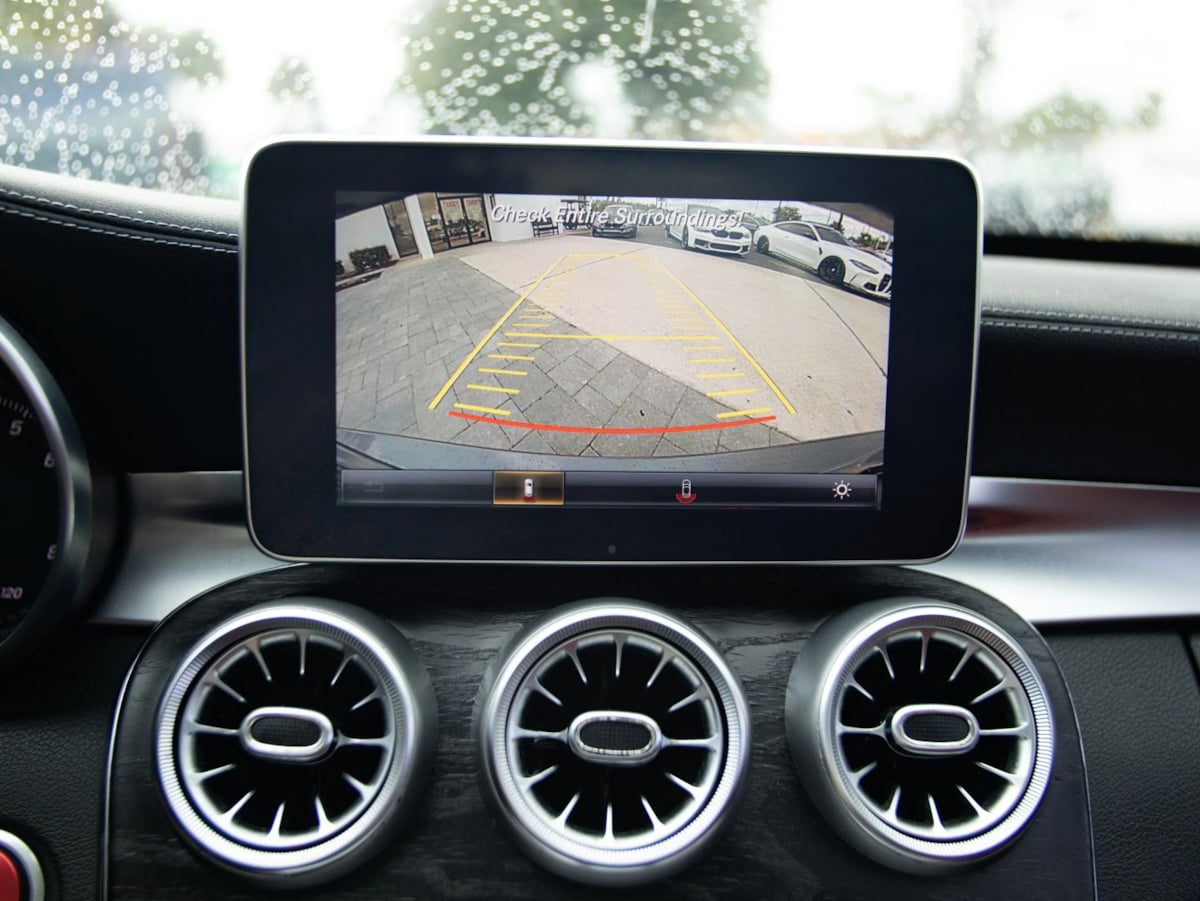Mercedes-Benz C300 photo 40