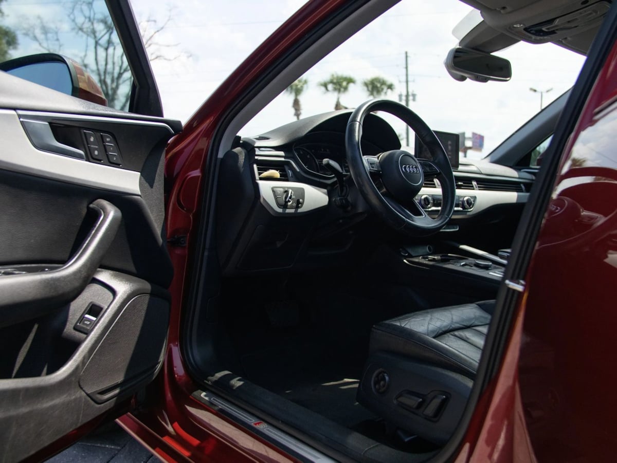 Audi A4 photo 15