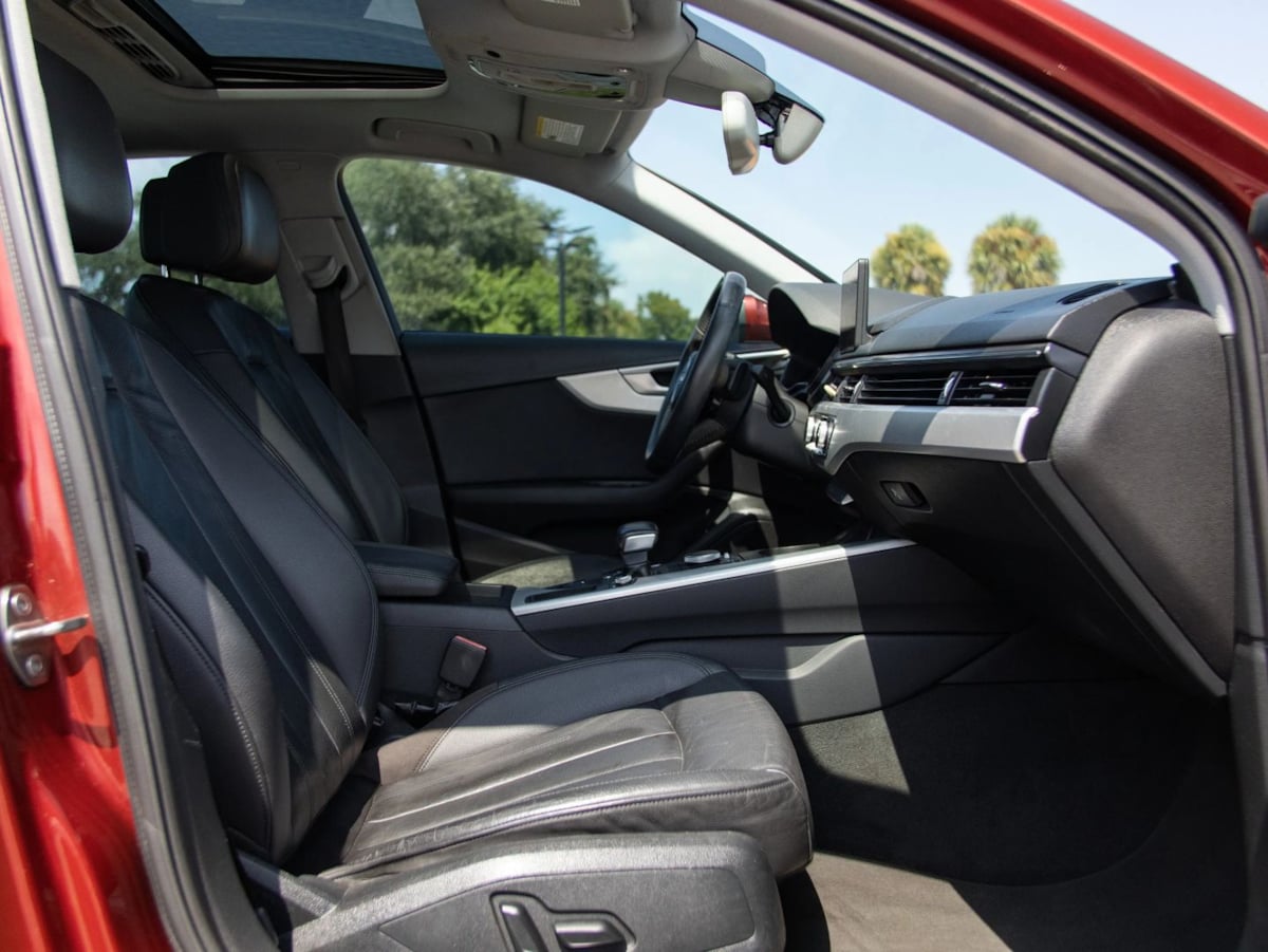 Audi A4 photo 20