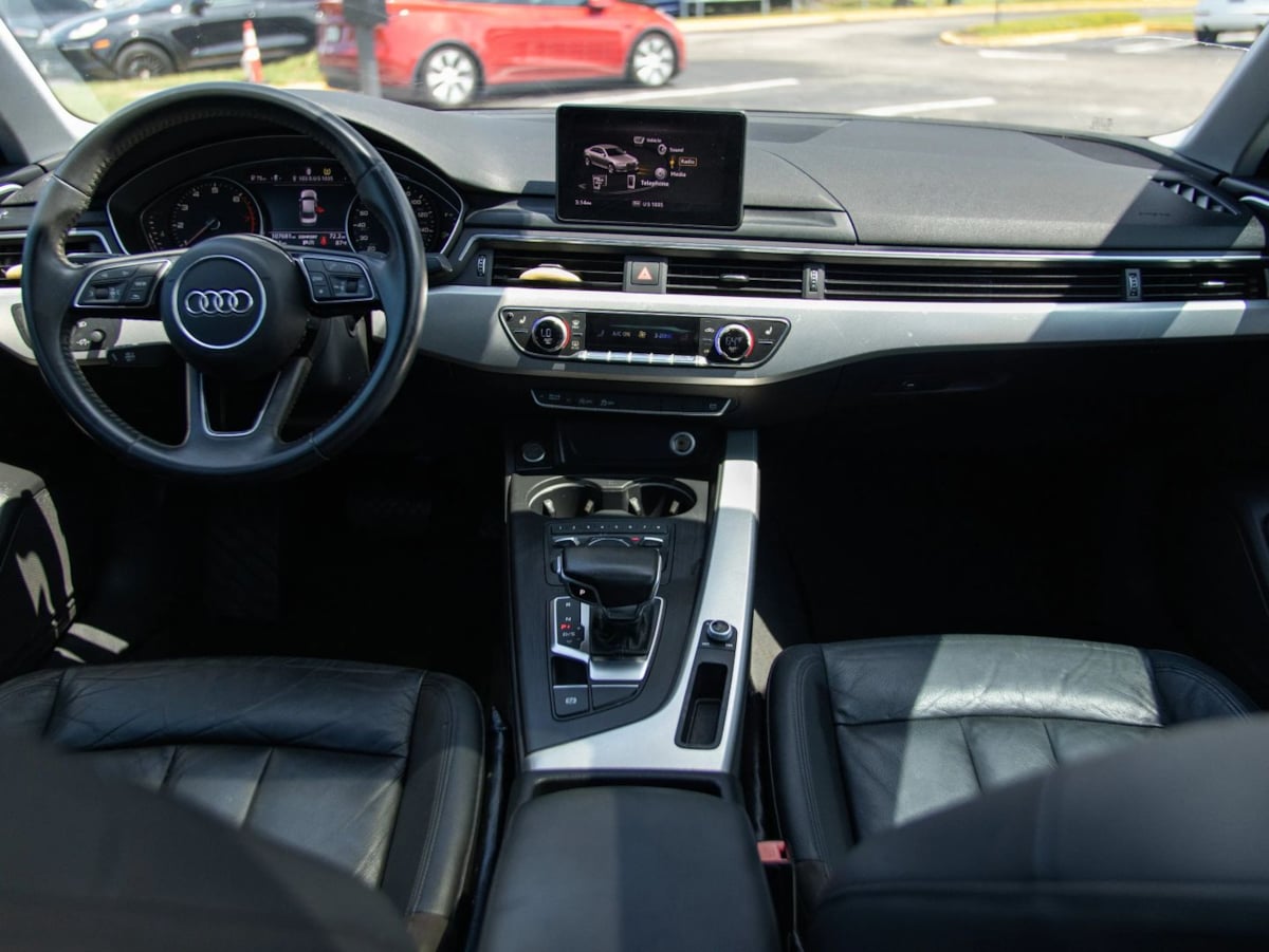 Audi A4 photo 27