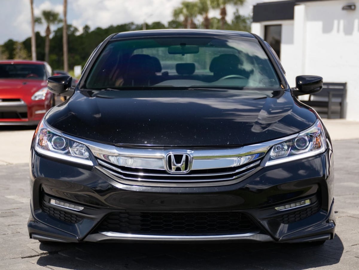 Honda Accord photo 4