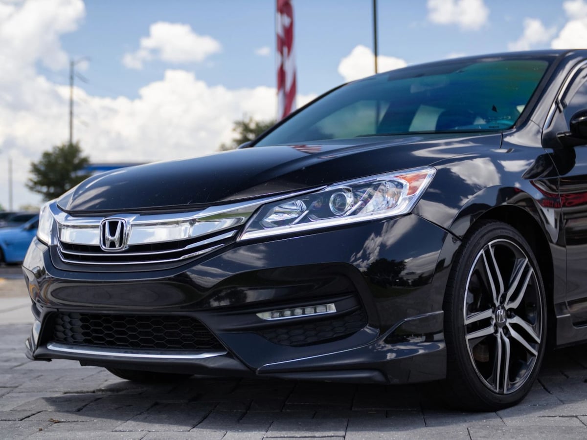 Honda Accord photo 7