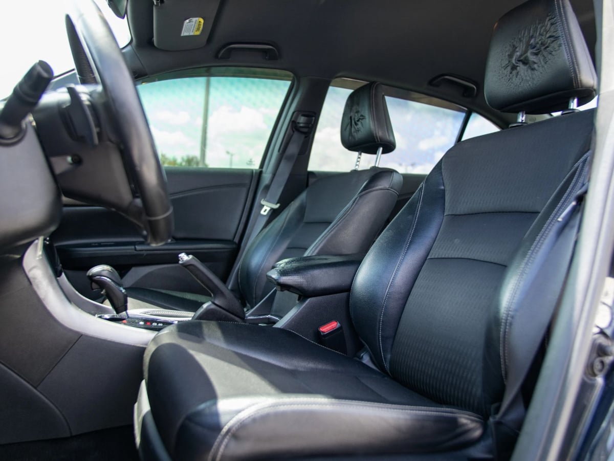 Honda Accord photo 19