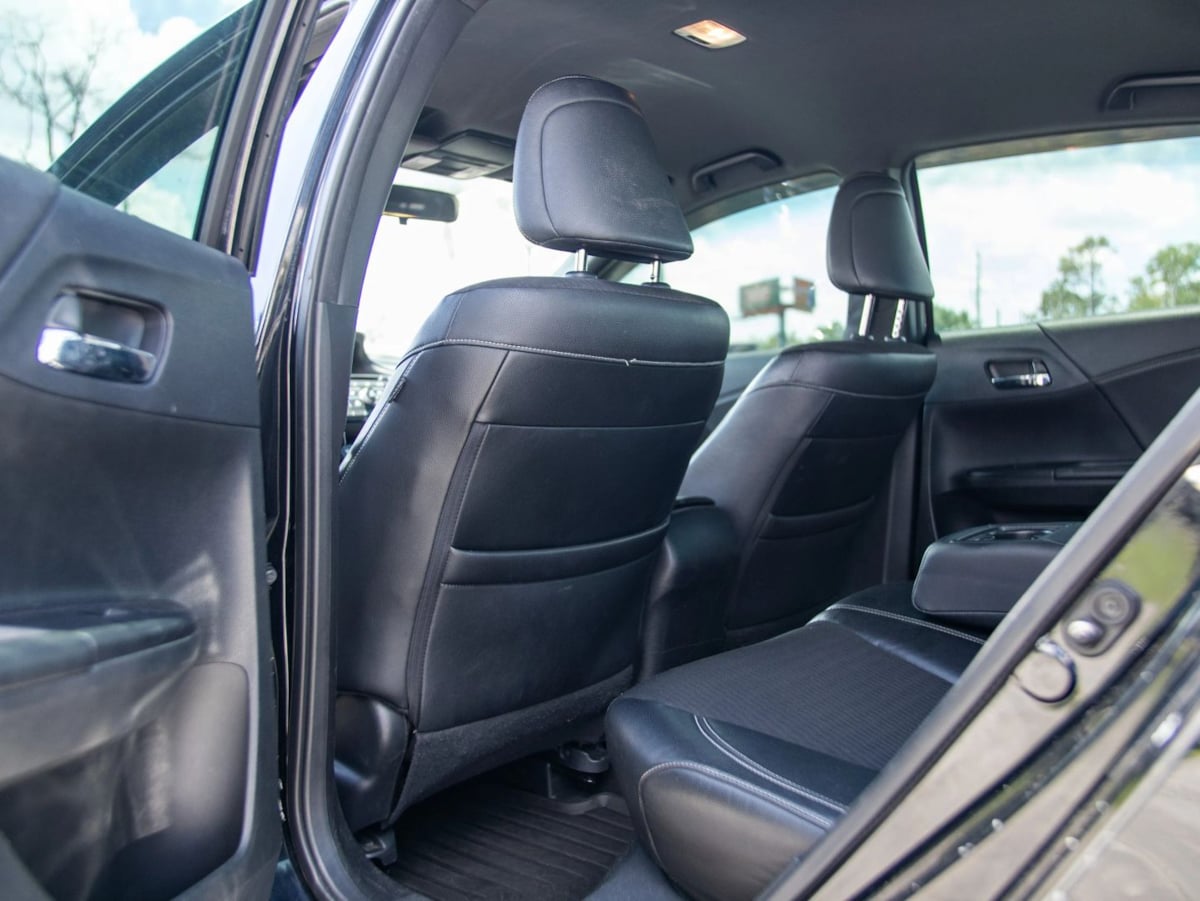 Honda Accord photo 23