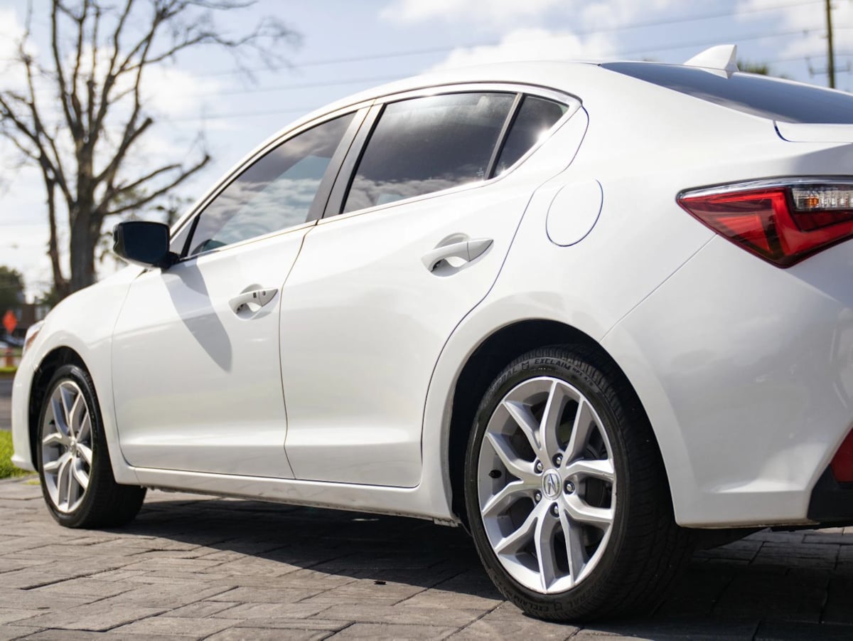 Acura ILX photo 9