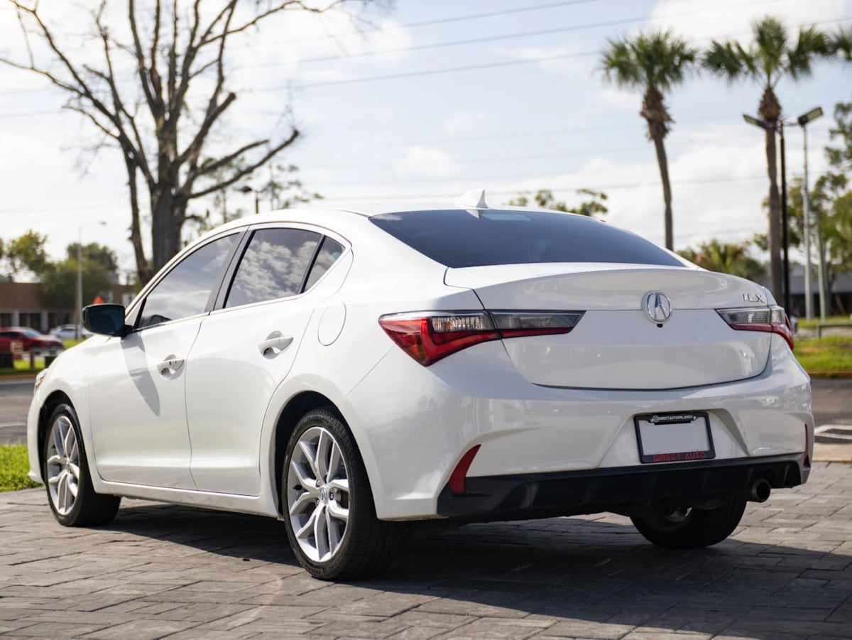 Acura ILX photo 10