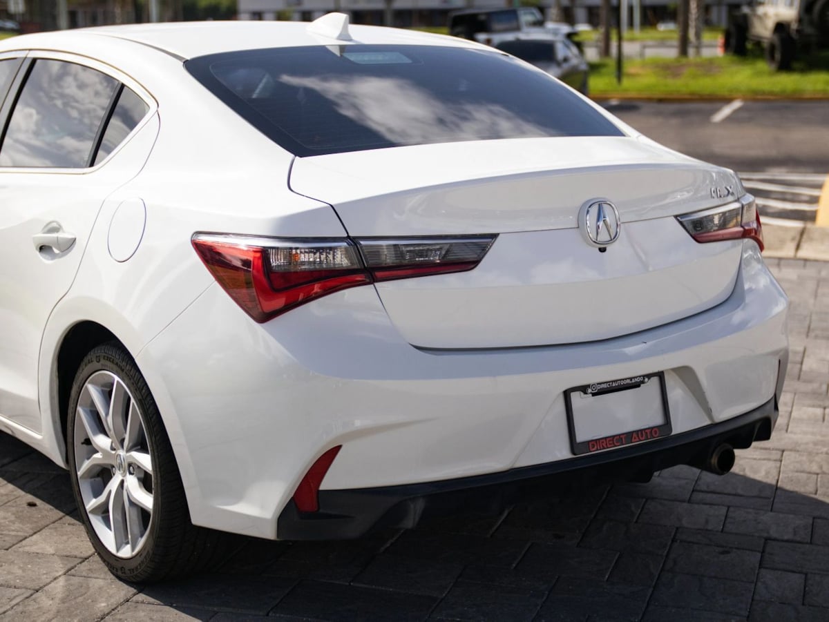 Acura ILX photo 11