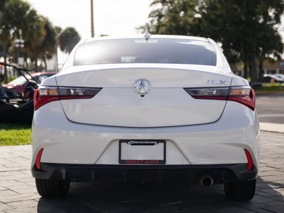 Acura ILX photo 12