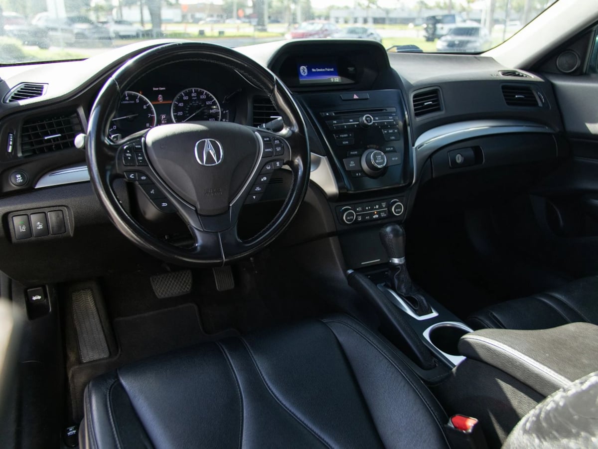 Acura ILX photo 18