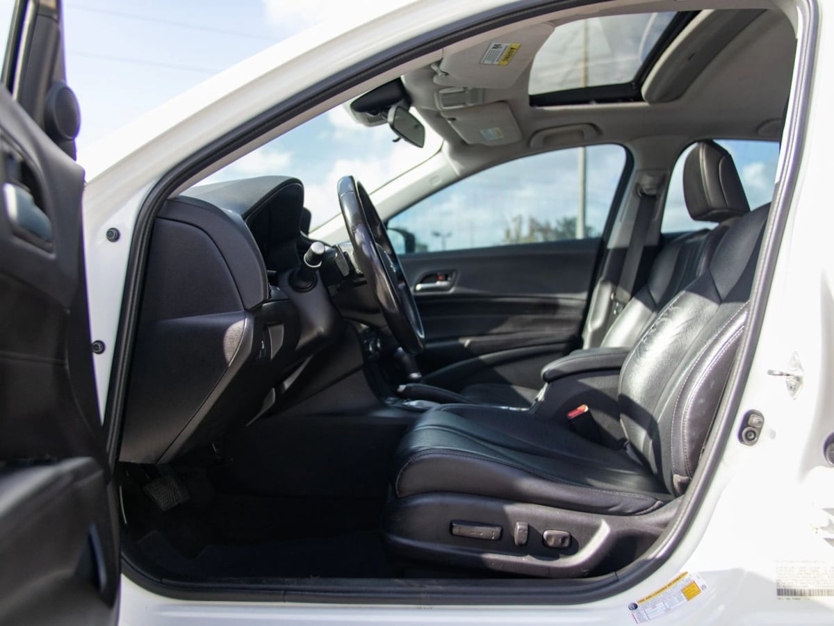 Acura ILX photo 19