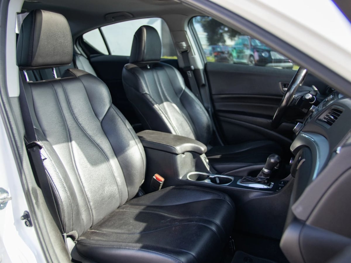 Acura ILX photo 23