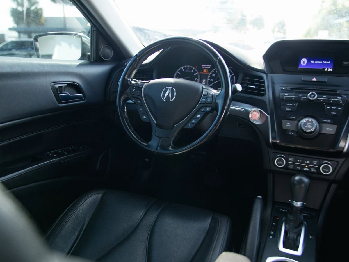 Acura ILX photo 30