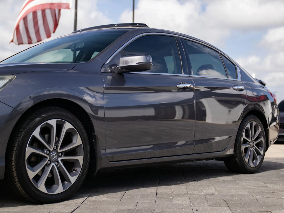 Honda Accord photo 7