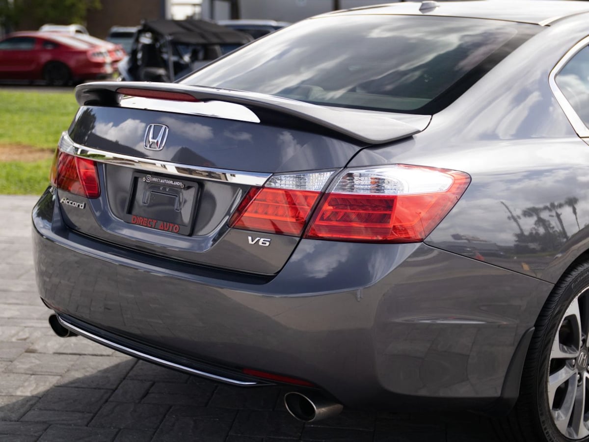 Honda Accord photo 13