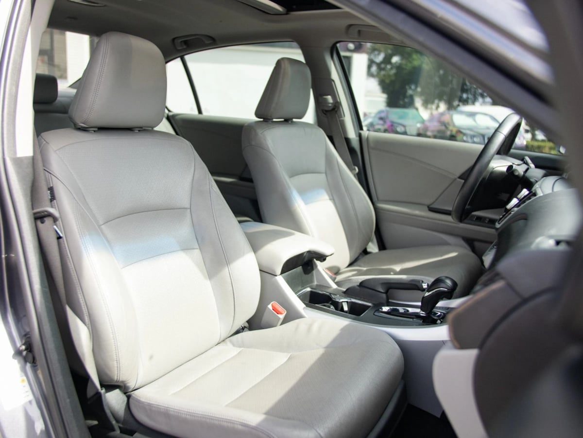Honda Accord photo 21