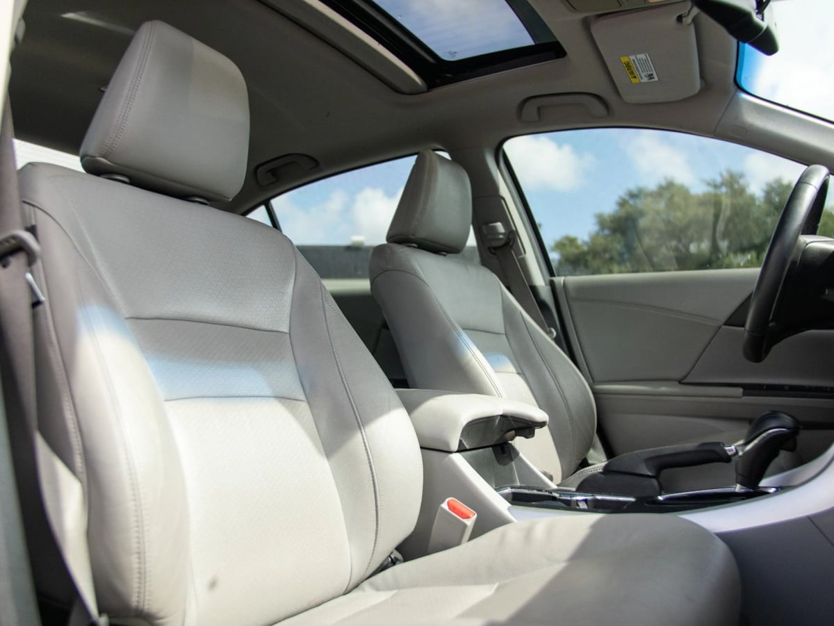 Honda Accord photo 22
