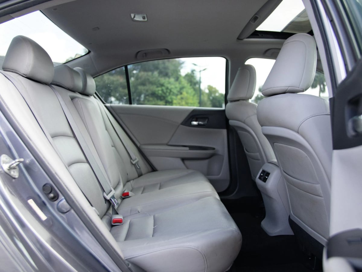 Honda Accord photo 26