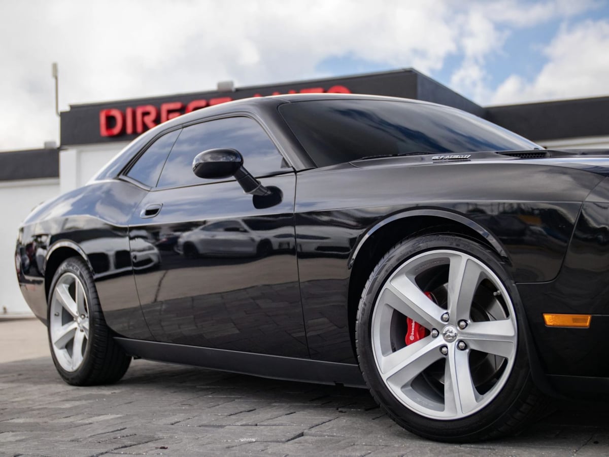 Dodge Challenger photo 3