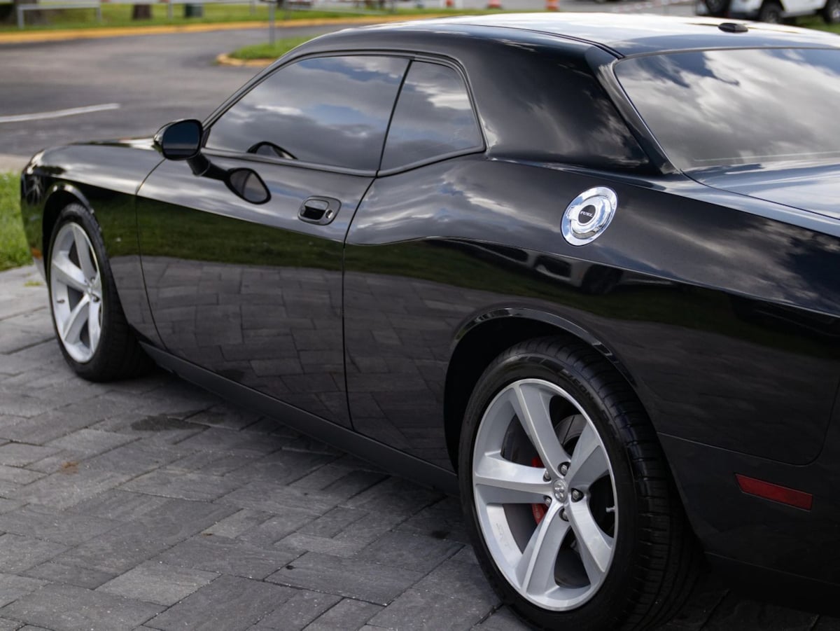 Dodge Challenger photo 12