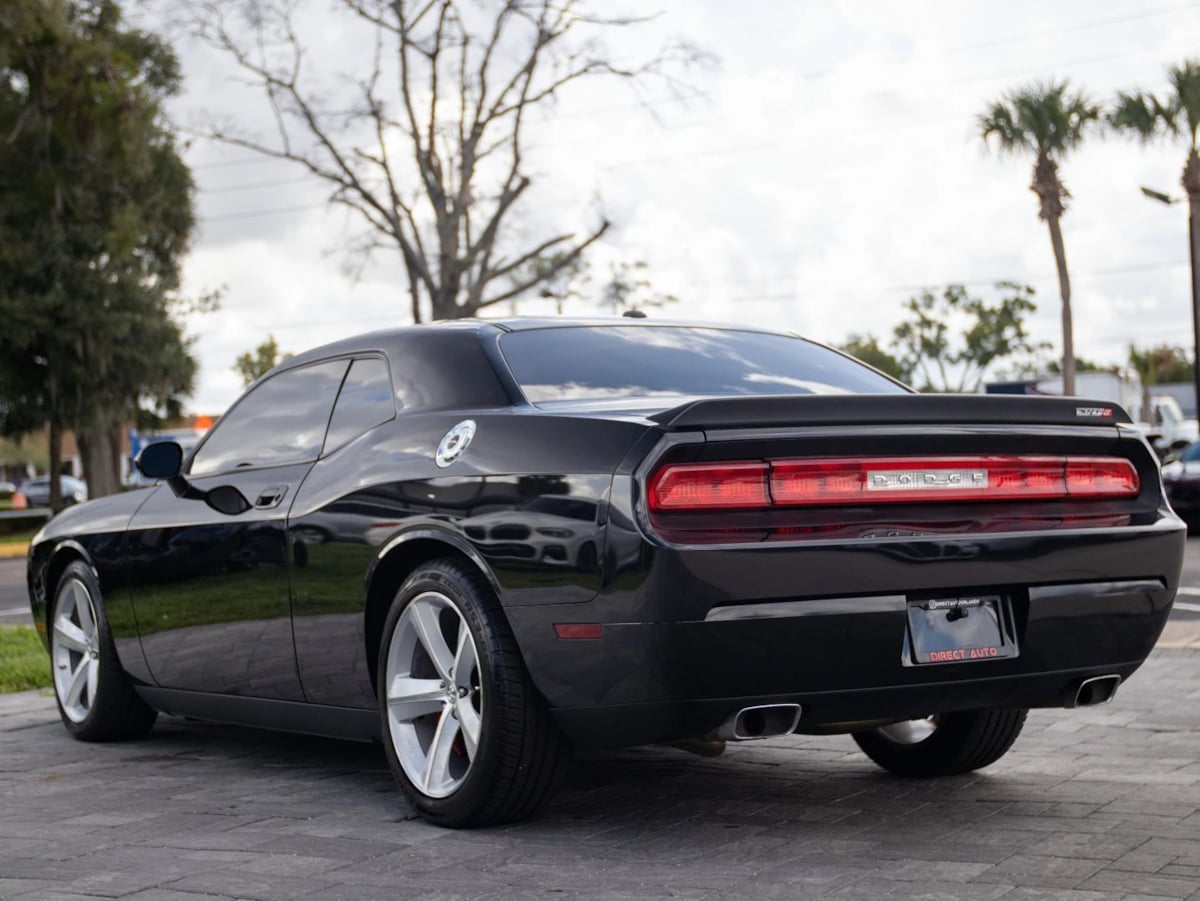 Dodge Challenger photo 13