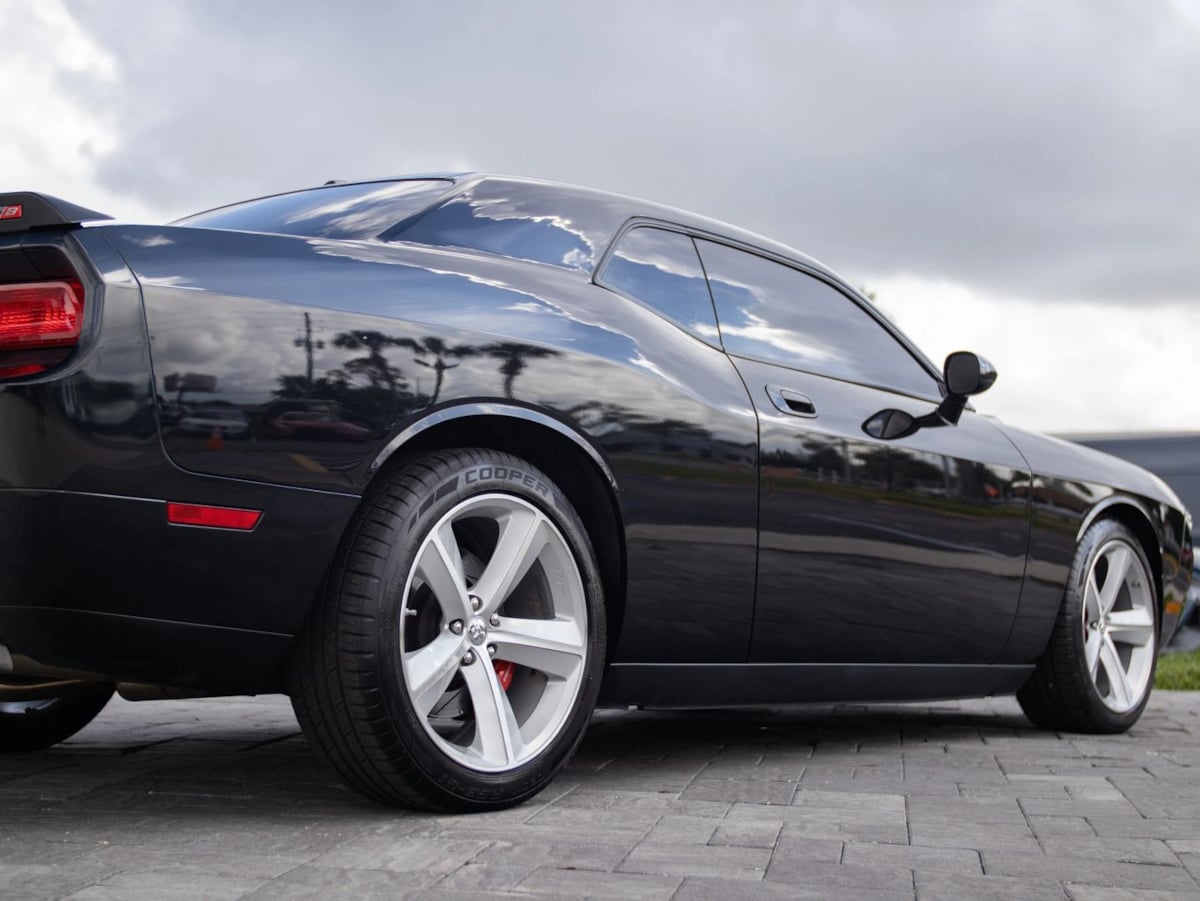Dodge Challenger photo 19