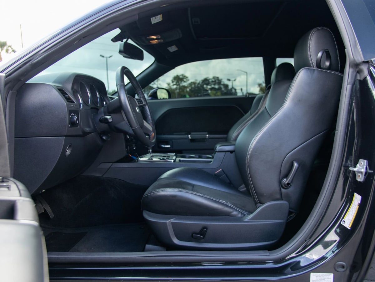 Dodge Challenger photo 20