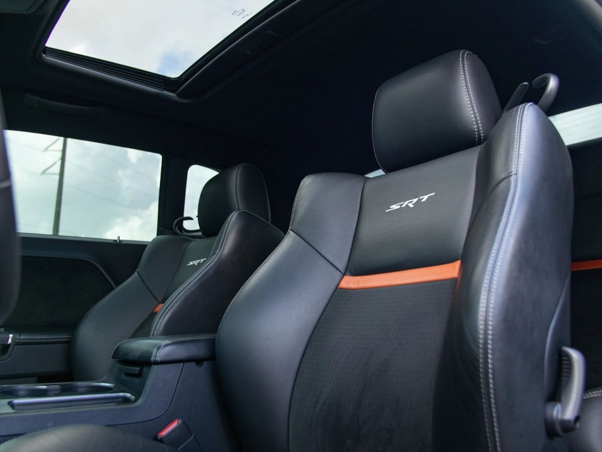 Dodge Challenger photo 22