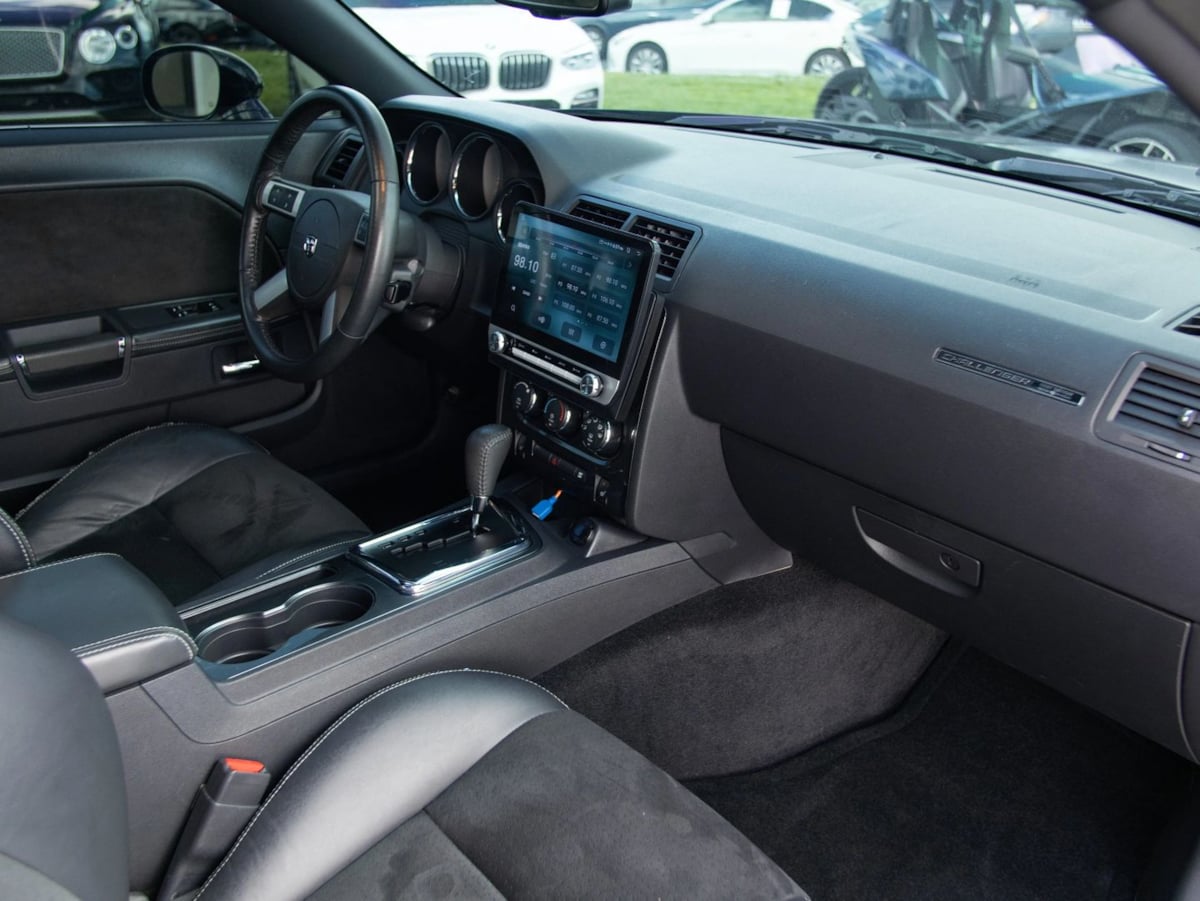 Dodge Challenger photo 25