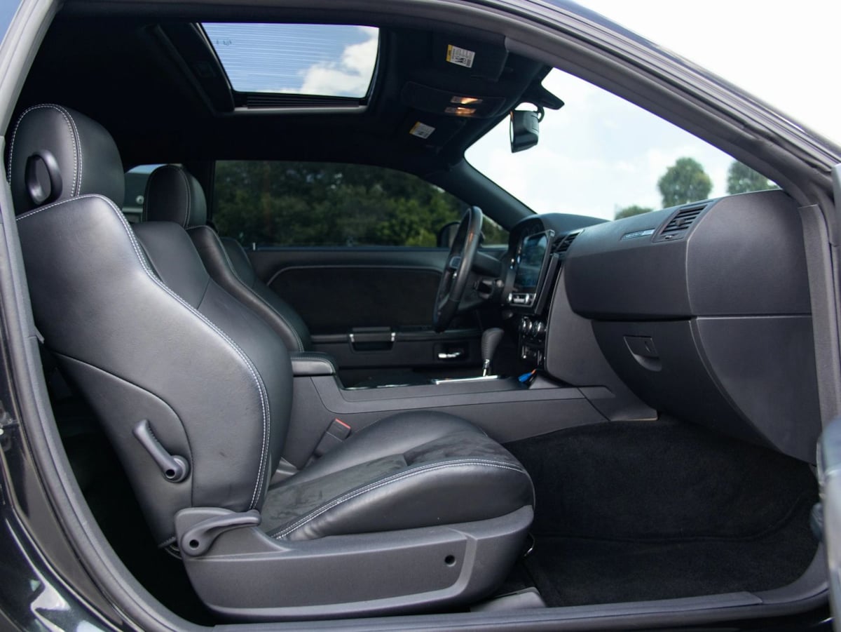 Dodge Challenger photo 26