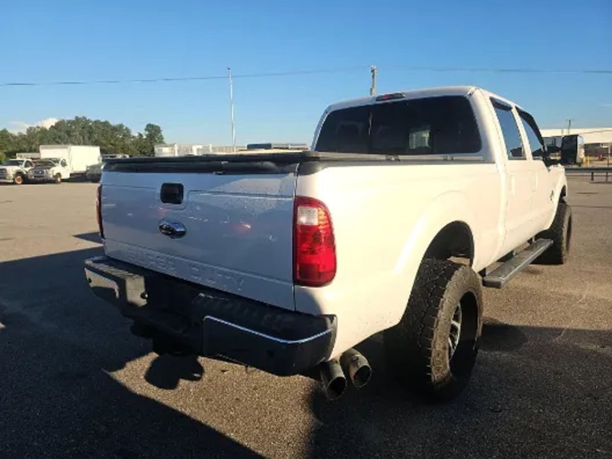 Ford F-250 photo 2