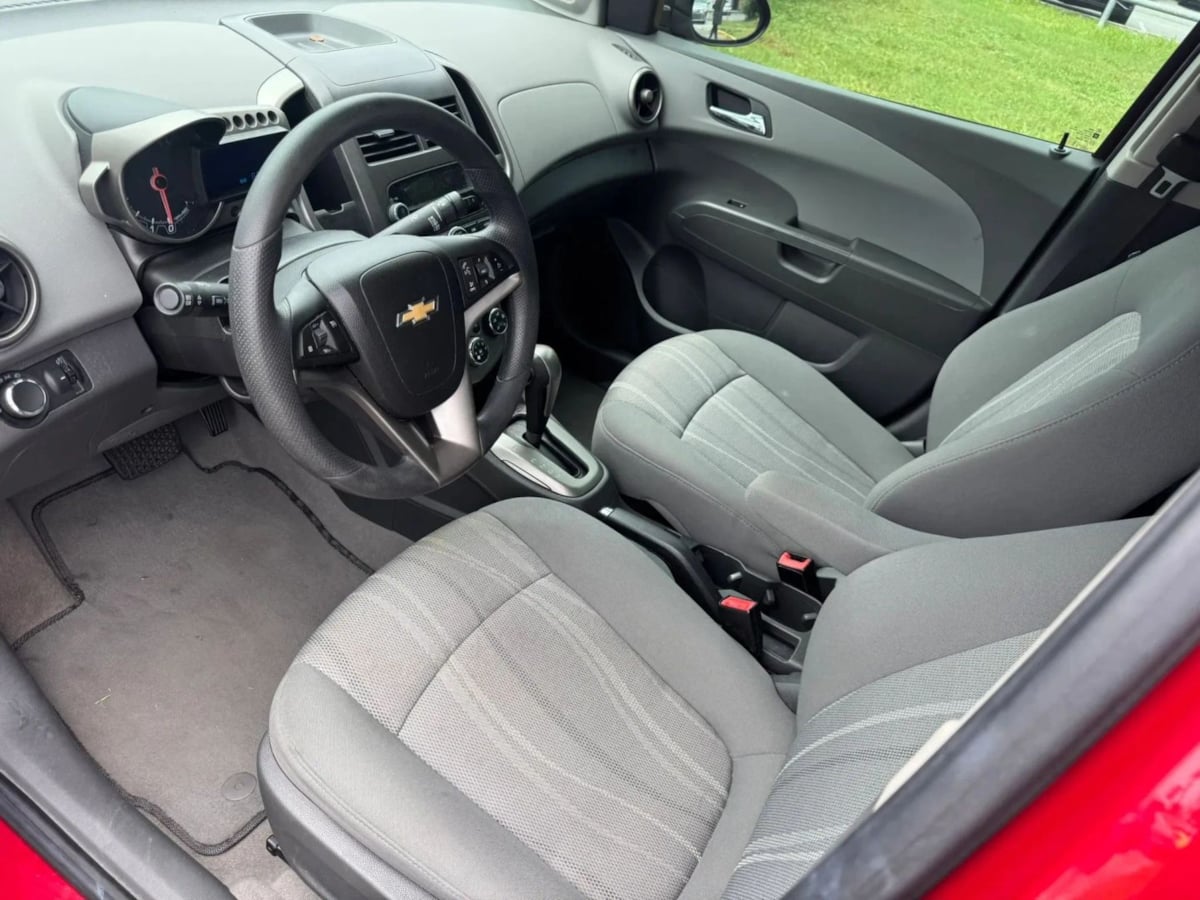 Chevrolet Sonic photo 7