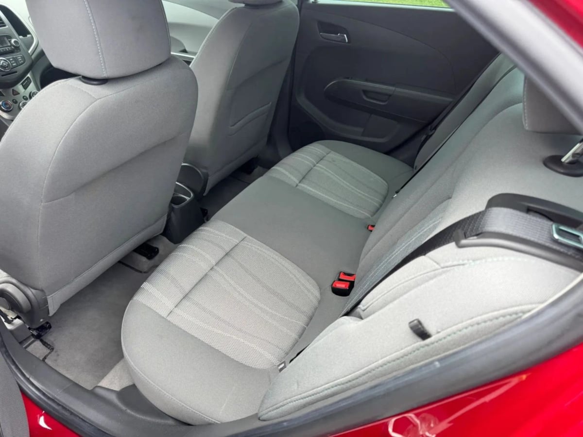 Chevrolet Sonic photo 8