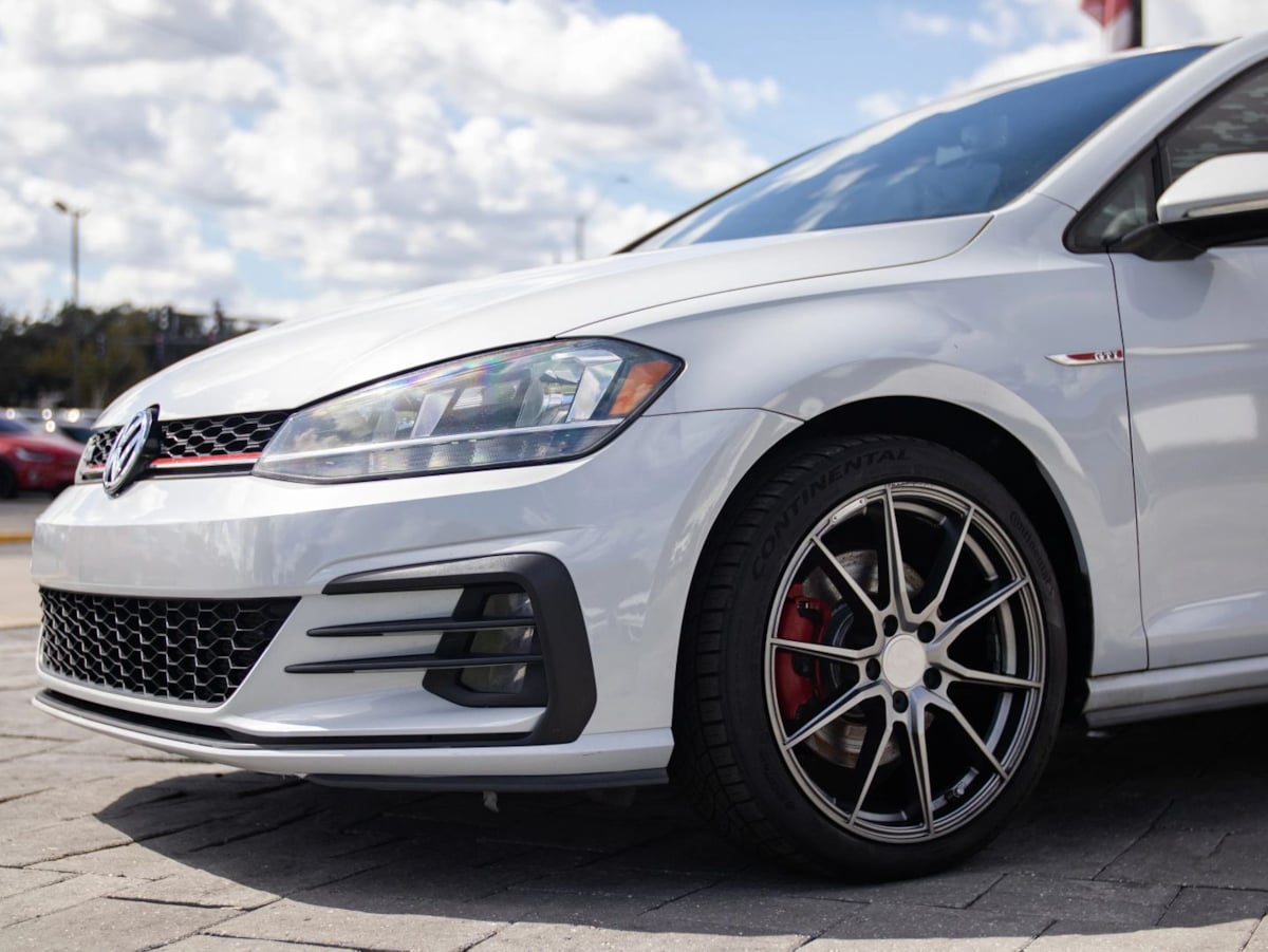 Photo 6 of this Volkswagen Golf GTI