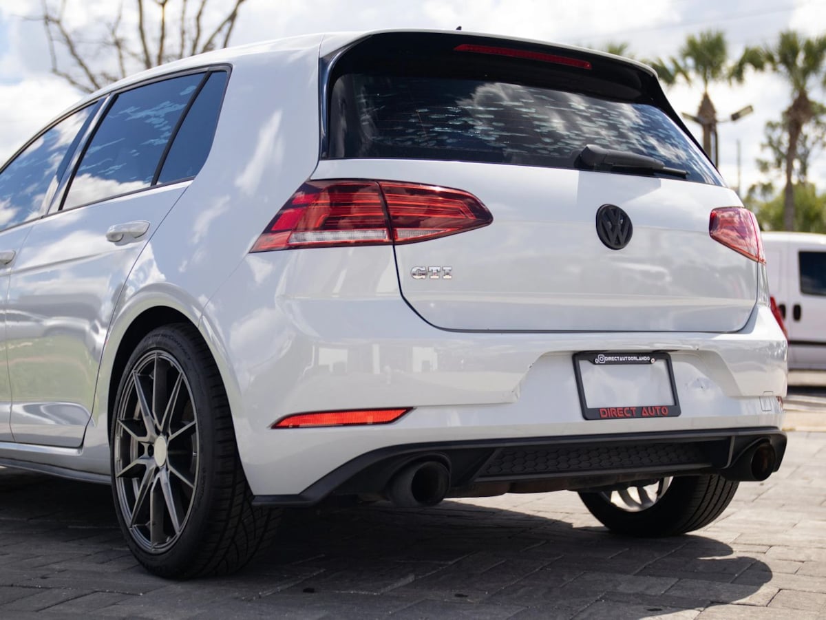 Photo 11 of this Volkswagen Golf GTI