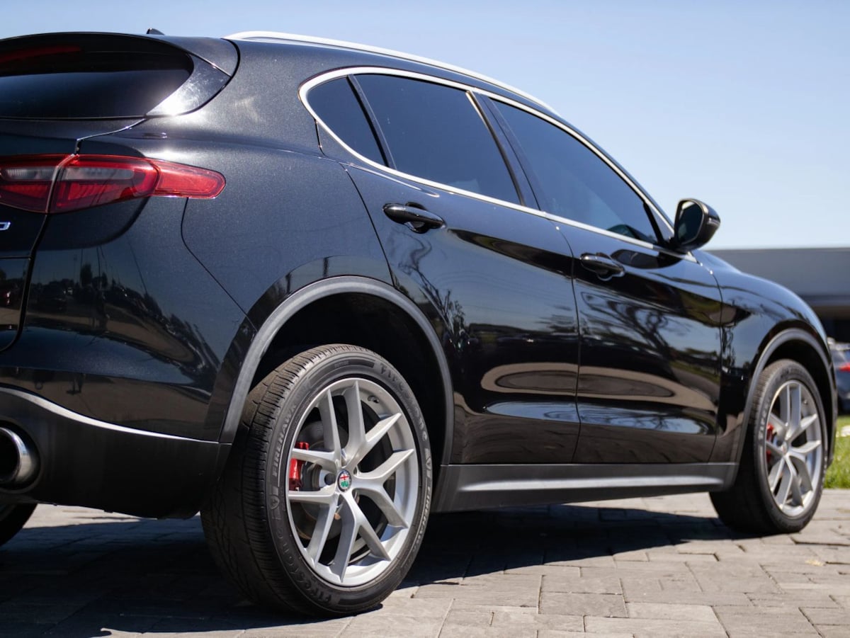 Photo 12 of this Alfa Romeo Stelvio