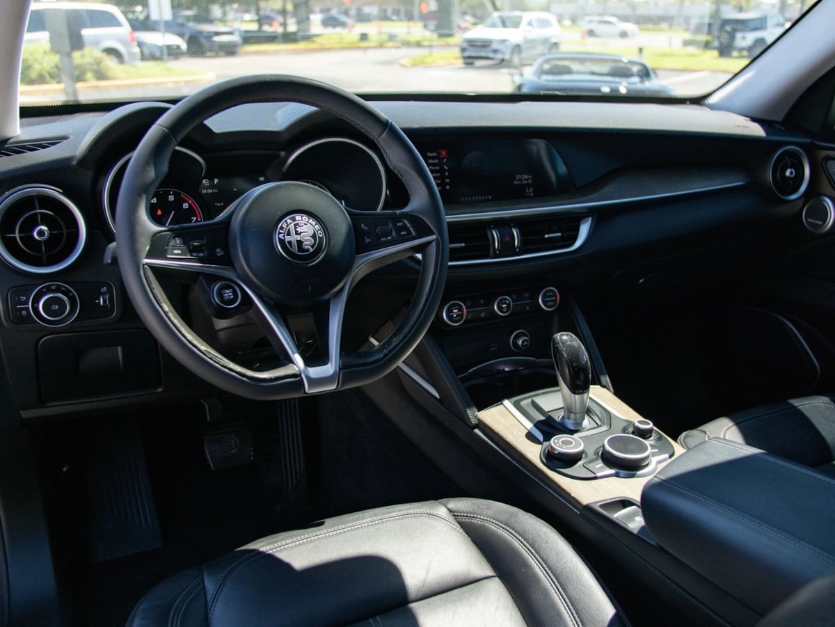 Photo 13 of this Alfa Romeo Stelvio