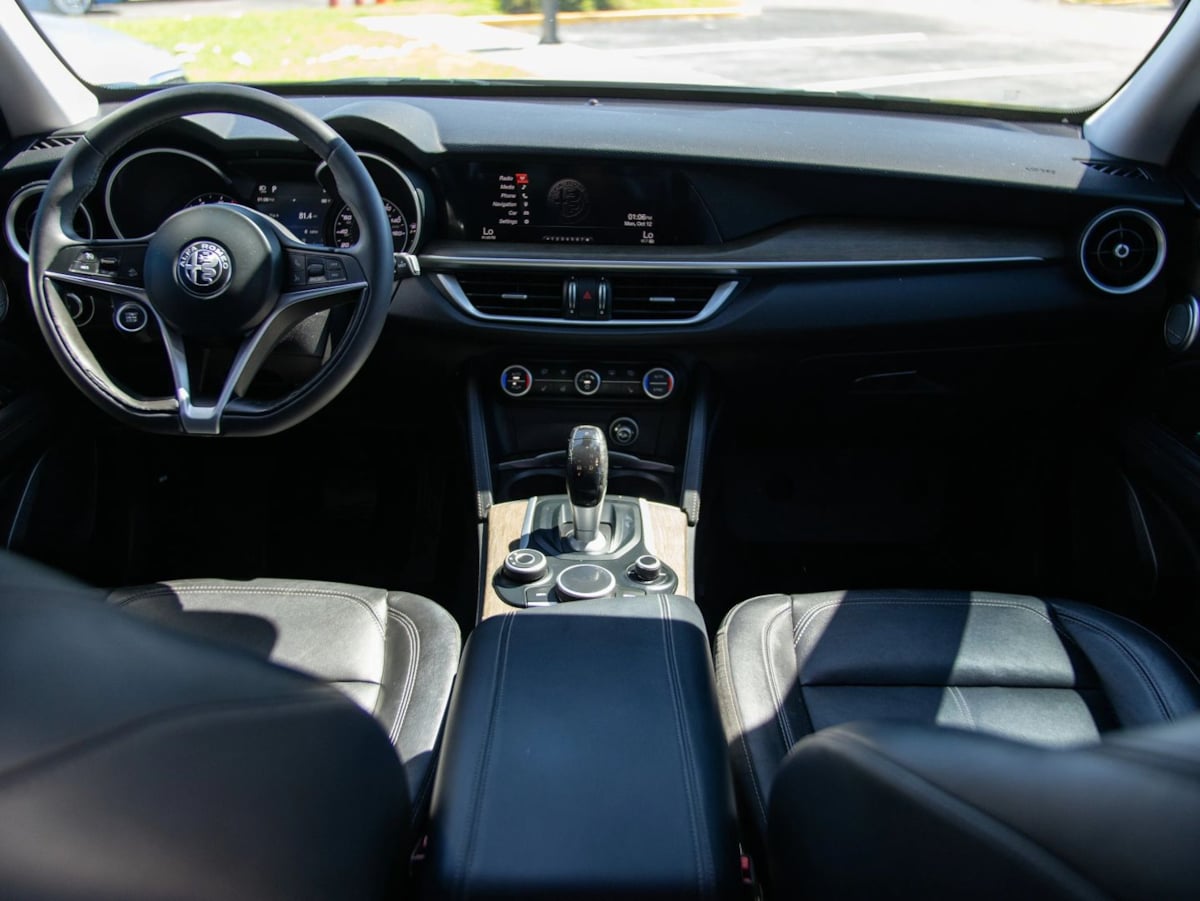 Photo 23 of this Alfa Romeo Stelvio