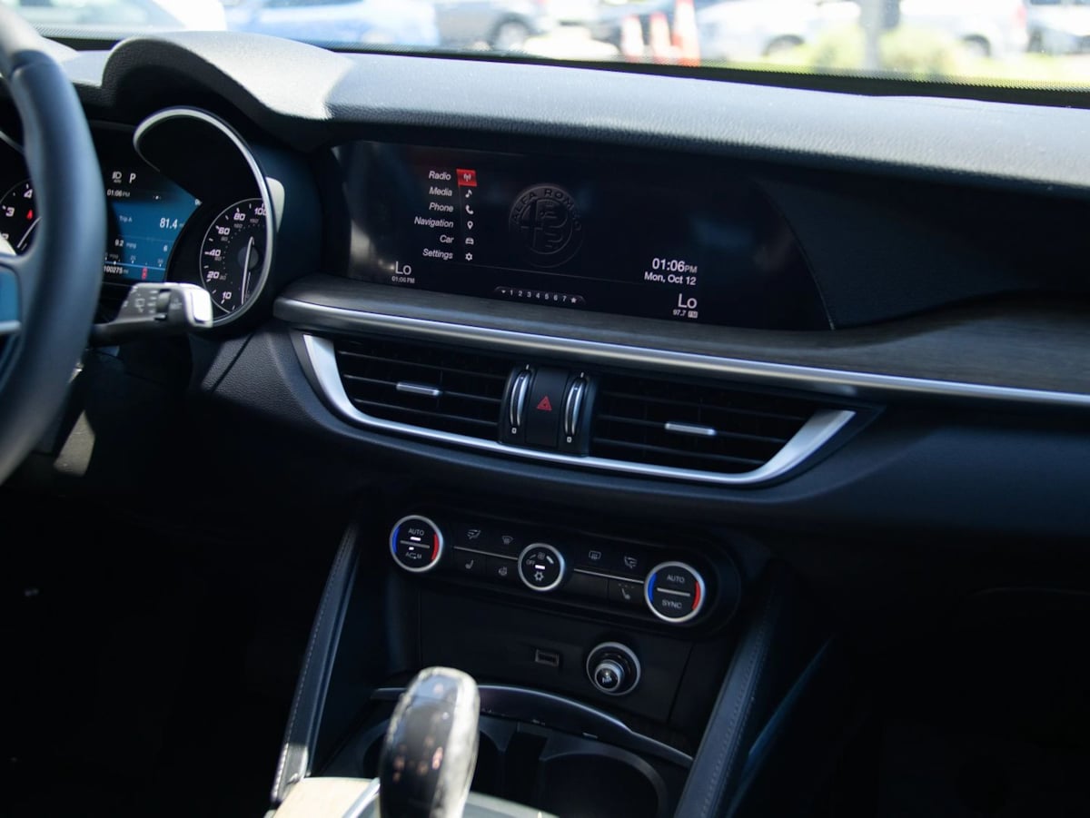 Photo 25 of this Alfa Romeo Stelvio