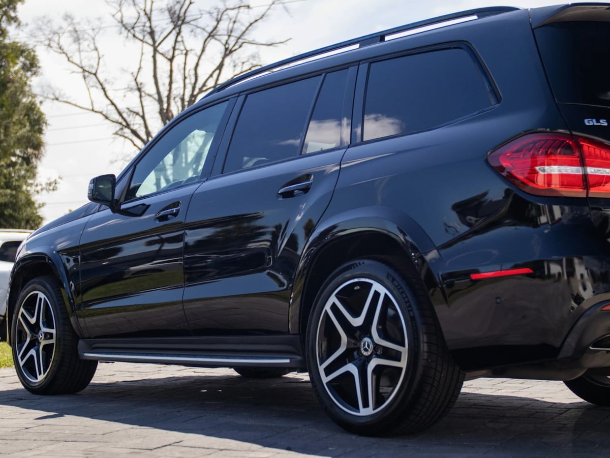 Photo 8 of this Mercedes-Benz GLS 550