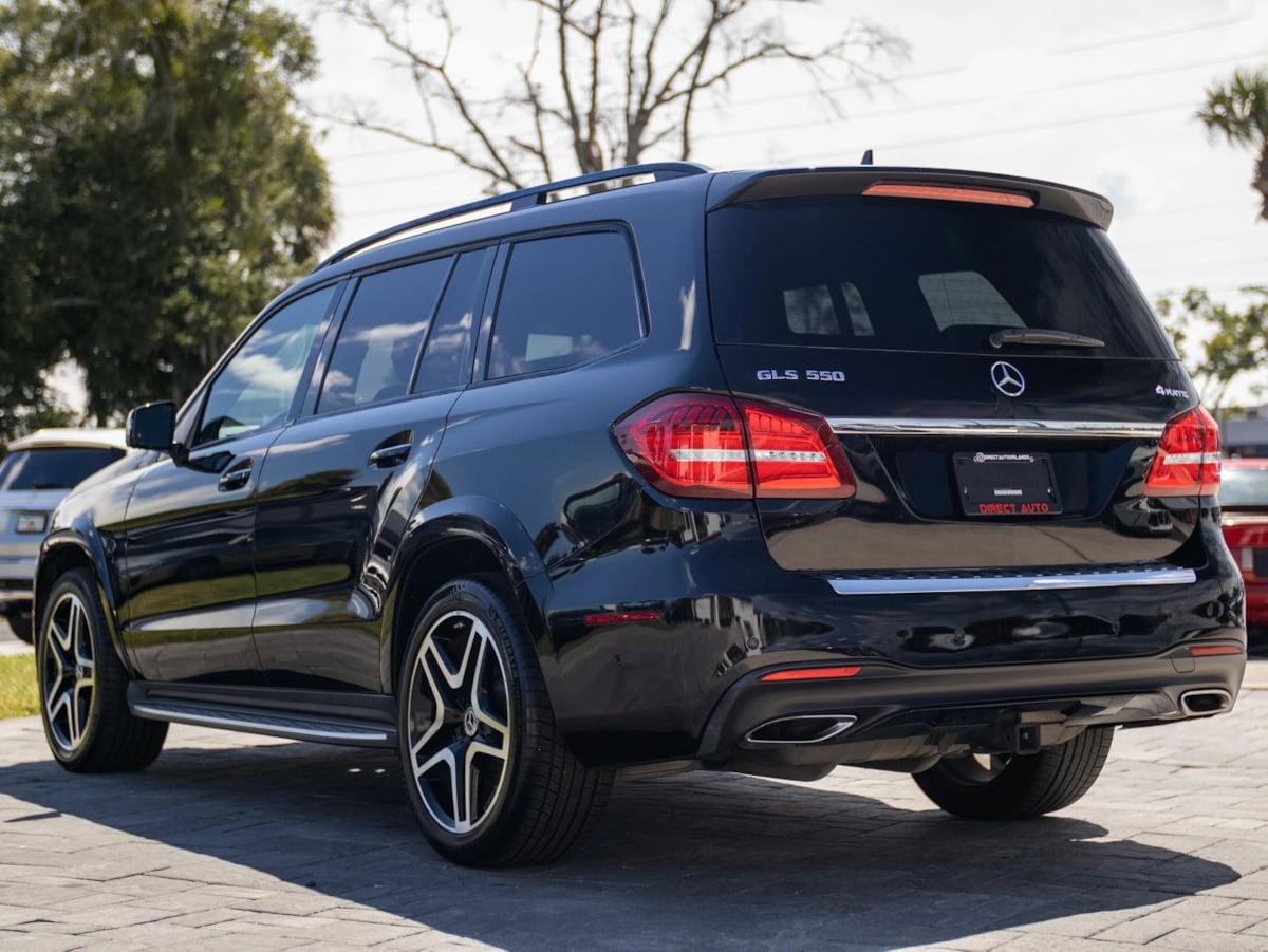 Photo 9 of this Mercedes-Benz GLS 550