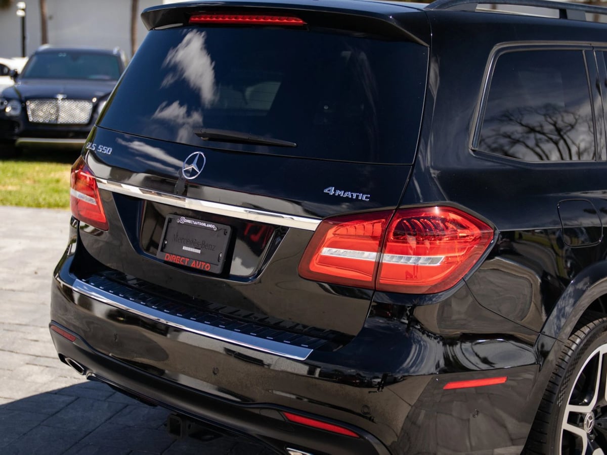 Photo 12 of this Mercedes-Benz GLS 550