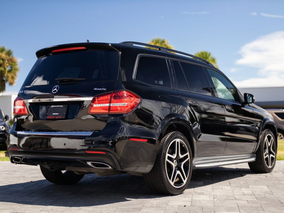 Photo 13 of this Mercedes-Benz GLS 550